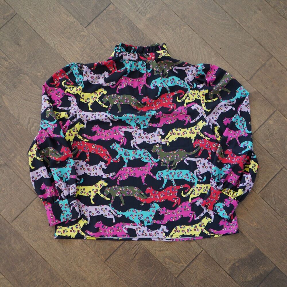 Crosby by Mollie Burch Lyla Top in Leaping‎ Leopards Size Large Colorful